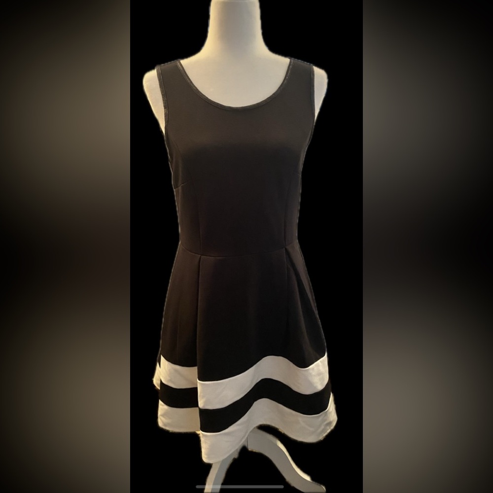 Monteau Black Pleated A-line Dress